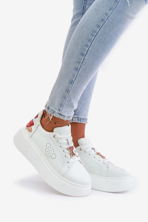Skórzane Sneakersy Damskie Na Platformie Z Przypinką I Ozdobnym Kwiatem 89100 Białe