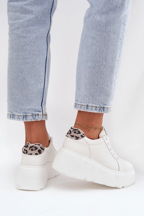 Skórzane Sneakersy Damskie Na Platformie Panterka Vinceza 89144 Białe