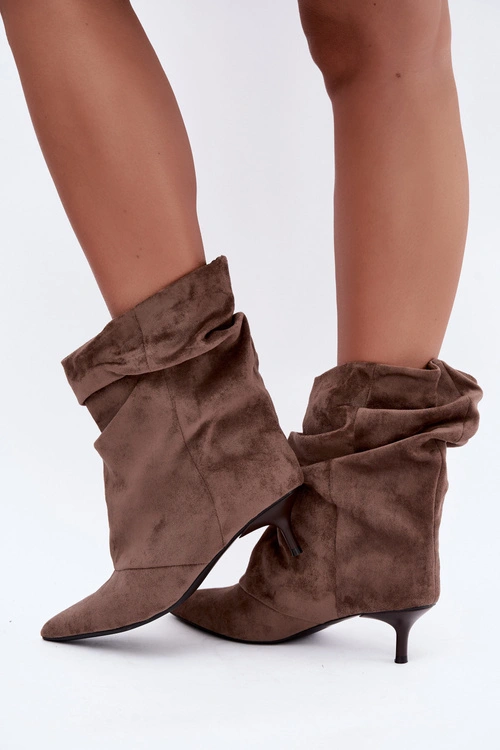 Wsuwane Botki Typu Slouchy Na Obcasie Khaki Farren