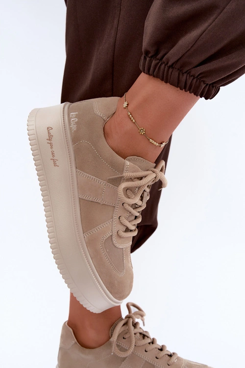 Skórzane Zamszowe Sneakersy Damskie Na Platformie Lee Cooper LCJ-26-01-4643 Beżowe