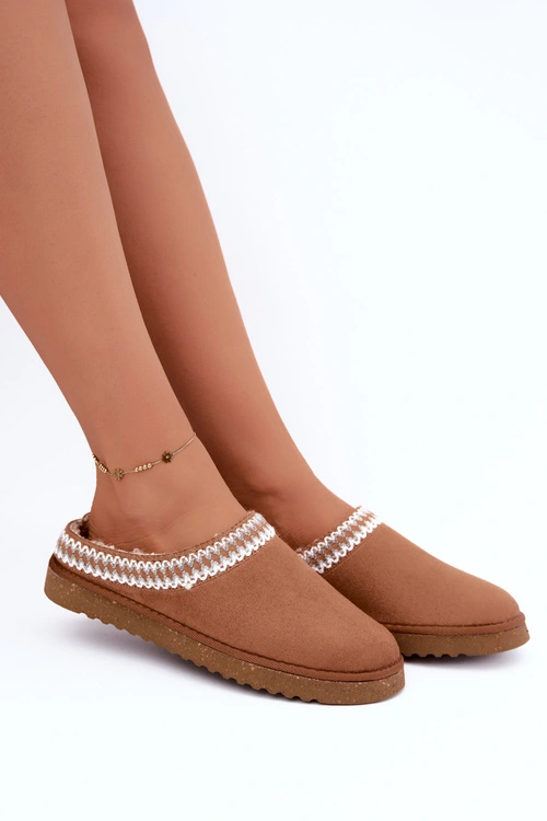 Obuwie Domowe Kapcie Damskie Z Haftem Inblu EY000030 Camel